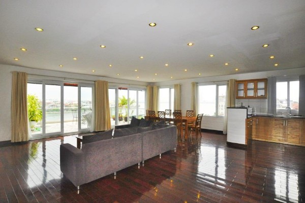 *Lake View 3 Bedroom Apartment Rental in Quang An street, Tay Ho District, Modern Amenities* 17
