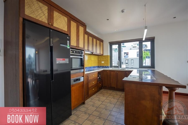 Lake view and morden 3 bedroom apartment for rent on Tu Hoa street, Tay Ho 18
