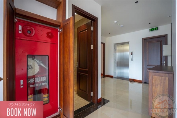 Lake view and morden 3 bedroom apartment for rent on Tu Hoa street, Tay Ho 22
