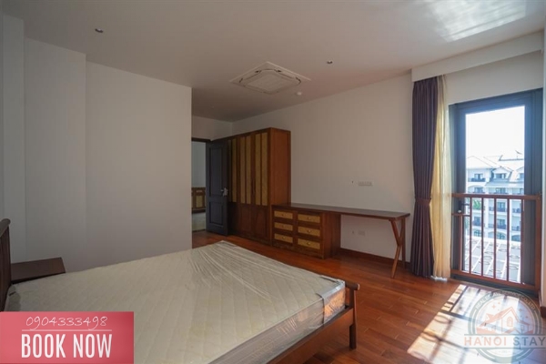 Lake view and morden 3 bedroom apartment for rent on Tu Hoa street, Tay Ho 35