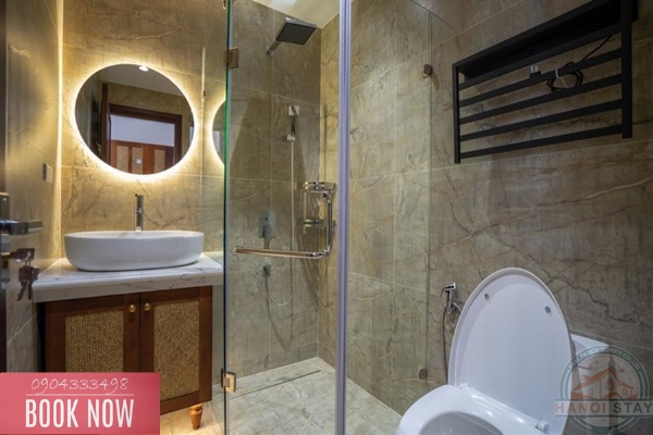 Lake view and morden 3 bedroom apartment for rent on Tu Hoa street, Tay Ho 37