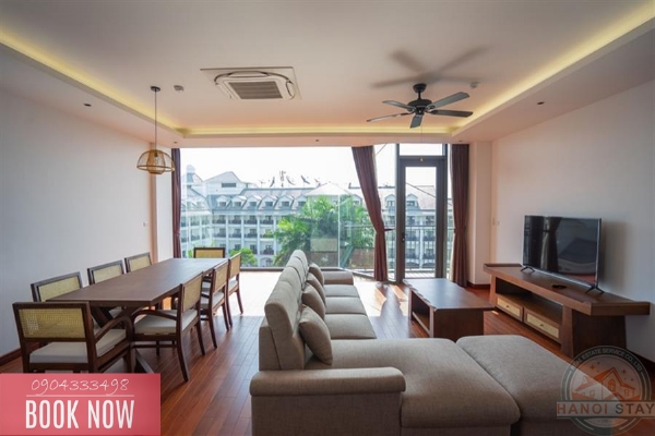Lake view and morden 3 bedroom apartment for rent on Tu Hoa street, Tay Ho 2
