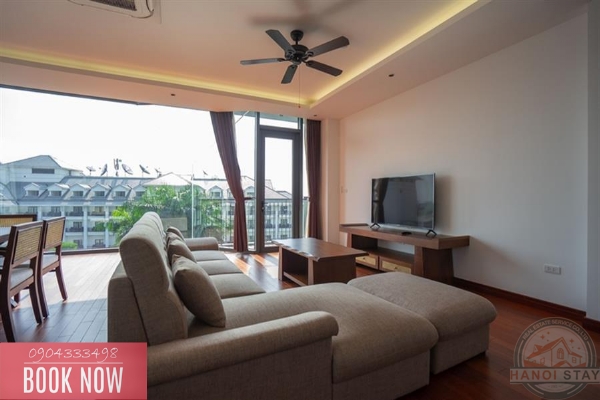Lake view and morden 3 bedroom apartment for rent on Tu Hoa street, Tay Ho 3