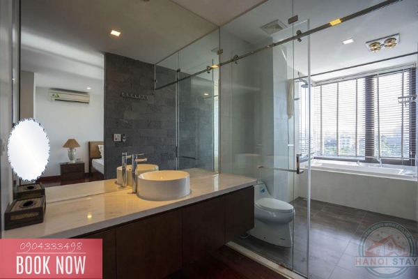 LAKE VIEW apartment with 4 bedrooms for rent in Dang Thai Mai street, Tay Ho 1