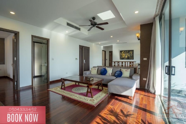 LAKE VIEW apartment with 4 bedrooms for rent in Dang Thai Mai street, Tay Ho 3