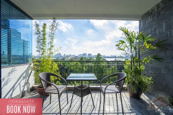 LAKE VIEW apartment with 4 bedrooms for rent in Dang Thai Mai street, Tay Ho 6