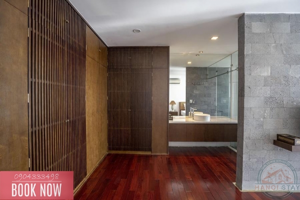 LAKE VIEW apartment with 4 bedrooms for rent in Dang Thai Mai street, Tay Ho 13