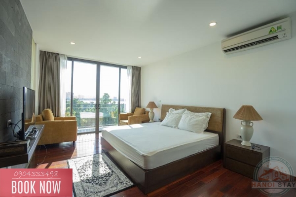 LAKE VIEW apartment with 4 bedrooms for rent in Dang Thai Mai street, Tay Ho 14