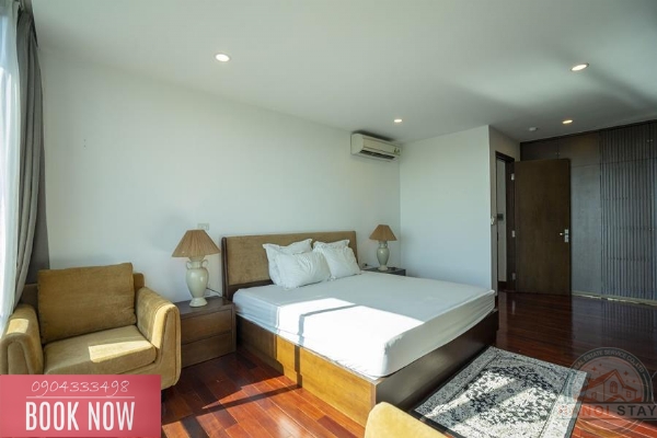 LAKE VIEW apartment with 4 bedrooms for rent in Dang Thai Mai street, Tay Ho 15