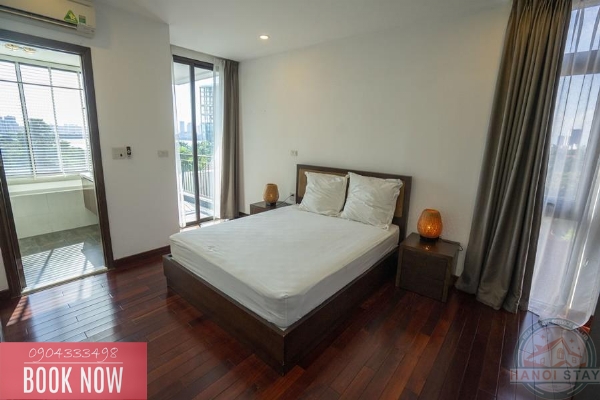 LAKE VIEW apartment with 4 bedrooms for rent in Dang Thai Mai street, Tay Ho 19