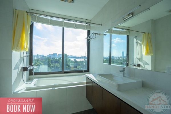 LAKE VIEW apartment with 4 bedrooms for rent in Dang Thai Mai street, Tay Ho 22