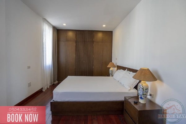 LAKE VIEW apartment with 4 bedrooms for rent in Dang Thai Mai street, Tay Ho 23