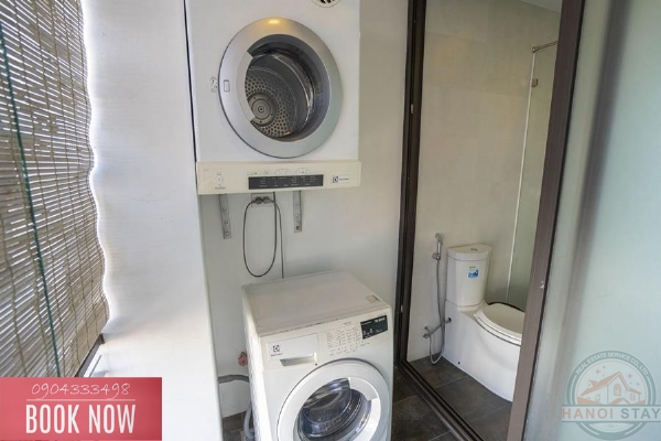 LAKE VIEW apartment with 4 bedrooms for rent in Dang Thai Mai street, Tay Ho 27