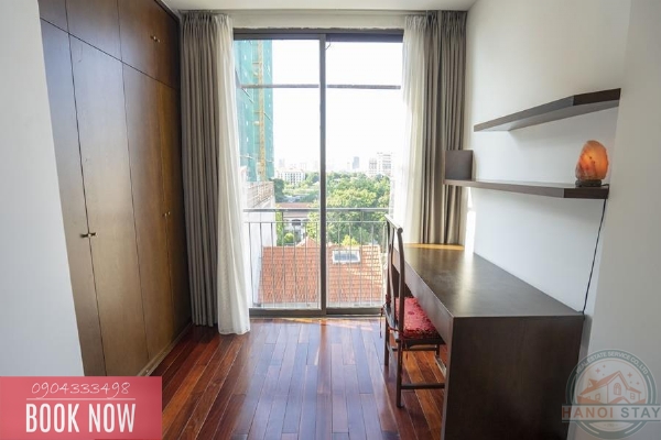 LAKE VIEW apartment with 4 bedrooms for rent in Dang Thai Mai street, Tay Ho 30