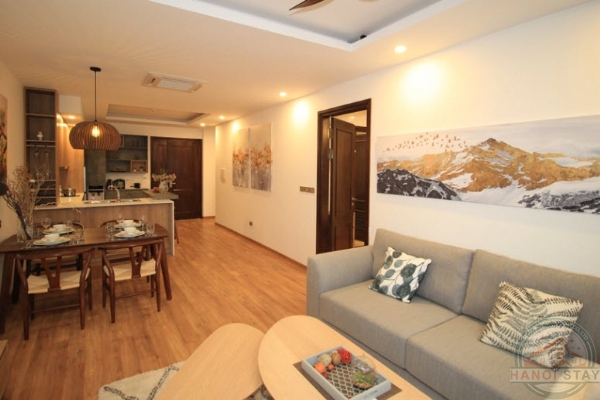 *Lake View & Balcony 2 BR Apartment for rent in Pham Huy Thong str, Ba Dinh* 3