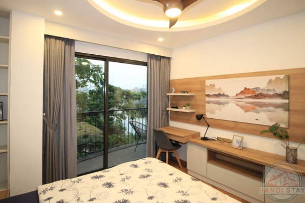 *Lake View & Balcony 2 BR Apartment for rent in Pham Huy Thong str, Ba Dinh* 9