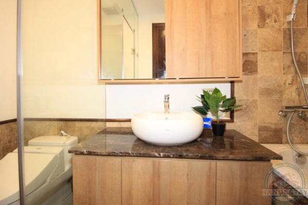 *Lake View & Balcony 2 BR Apartment for rent in Pham Huy Thong str, Ba Dinh* 12