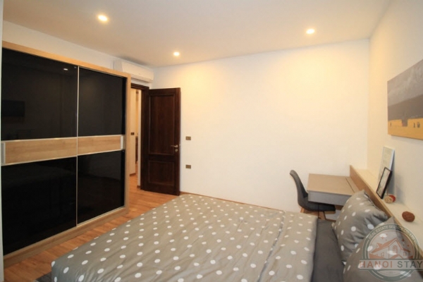 *Lake View & Balcony 2 BR Apartment for rent in Pham Huy Thong str, Ba Dinh* 15