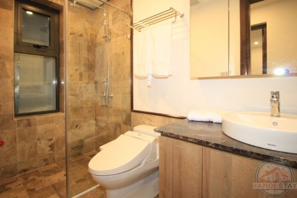 *Lake View & Balcony 2 BR Apartment for rent in Pham Huy Thong str, Ba Dinh* 17