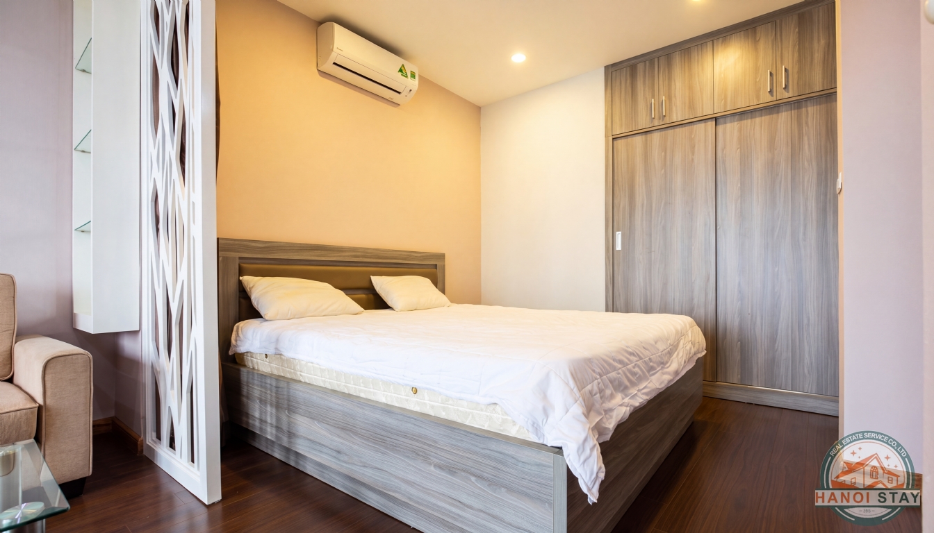 Lake View & Budget Apartment for rent near Truc Bach Area, Hanoi 3