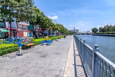 Lake View Cozy Property Rental in Yen Phu Village, Tay Ho district