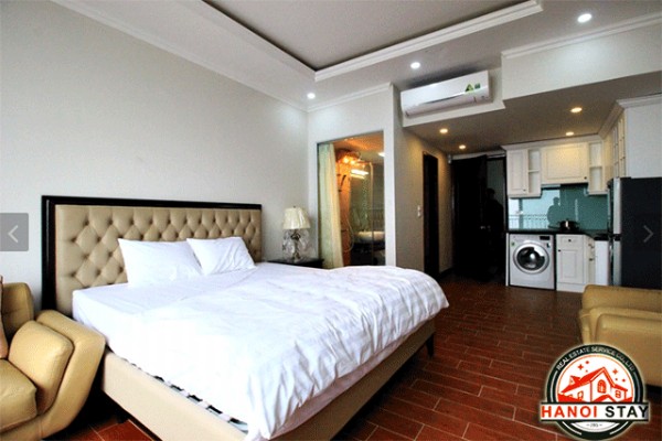 Lake View Cozy Property Rental in Yen Phu Village, Tay Ho district 3