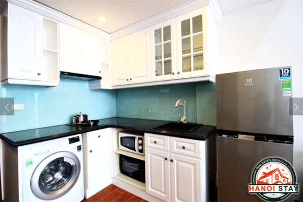 Lake View Cozy Property Rental in Yen Phu Village, Tay Ho district 4