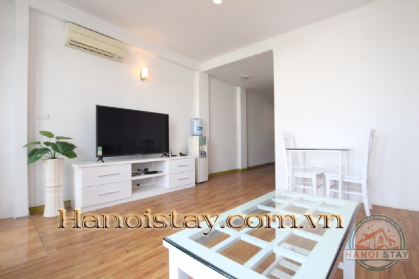 *Lake view & Green View Apartment for rent in Tu Hoa street, Tay Ho* 2
