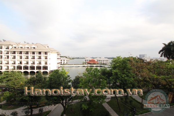 *Lake view & Green View Apartment for rent in Tu Hoa street, Tay Ho* 3