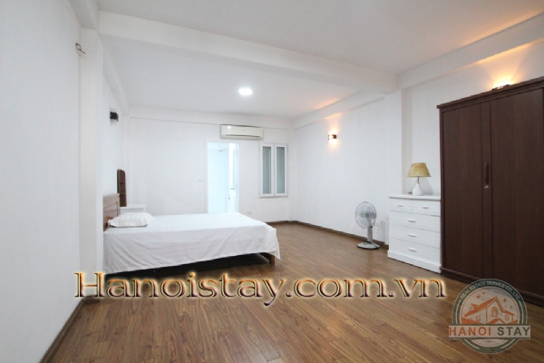 *Lake view & Green View Apartment for rent in Tu Hoa street, Tay Ho* 7