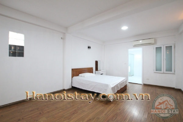 *Lake view & Green View Apartment for rent in Tu Hoa street, Tay Ho* 8