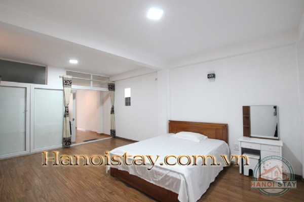 *Lake view & Green View Apartment for rent in Tu Hoa street, Tay Ho* 9