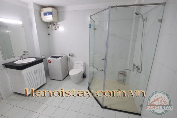 *Lake view & Green View Apartment for rent in Tu Hoa street, Tay Ho* 12