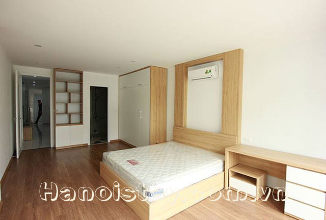 Lake view One Bedroom Apartment For Rent in Nhat Chieu street, Tay Ho district 4