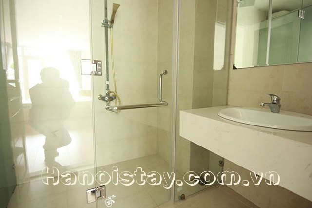 Lake view One Bedroom Apartment For Rent in Nhat Chieu street, Tay Ho district 5