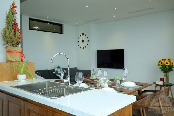 Lake View, Spacious Balcony & Contemporary 2BR Apartment for Rent in Tu Hoa, Tay Ho 5
