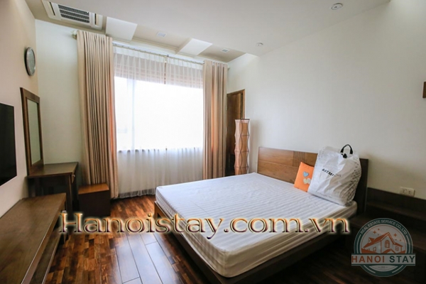 *Lake View Top Floor 4 Bedroom Serviced Apartment rental in Quang Khanh street, Tay Ho* 4