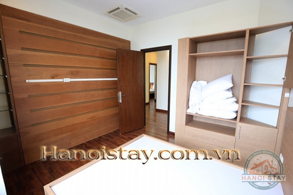 *Lake View Top Floor 4 Bedroom Serviced Apartment rental in Quang Khanh street, Tay Ho* 12