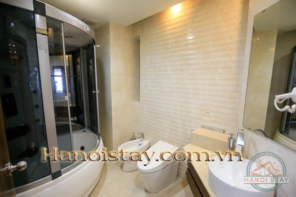 *Lake View Top Floor 4 Bedroom Serviced Apartment rental in Quang Khanh street, Tay Ho* 18