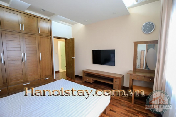 *Lake View Top Floor 4 Bedroom Serviced Apartment rental in Quang Khanh street, Tay Ho* 20