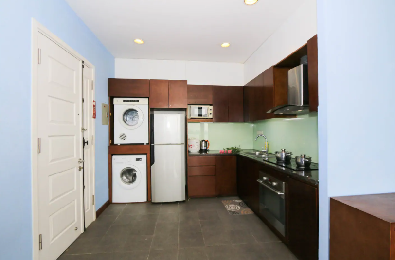 Lake View Two Bedroom Apartment Rental in Quang Khanh street, Tay Ho, Reasonable Price 3