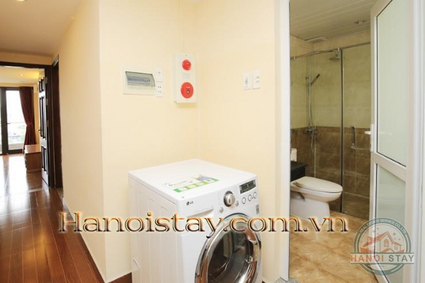 Lakefront Three bedroom Apartment Rental in Xuan Dieu st, Tay Ho, *Perfect Sunset 12