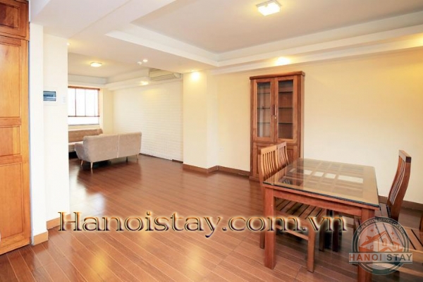 Lakefront Three bedroom Apartment Rental in Xuan Dieu st, Tay Ho, *Perfect Sunset 9