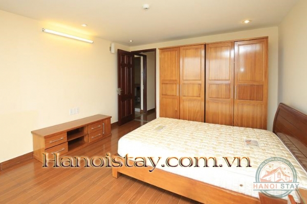 Lakefront Three bedroom Apartment Rental in Xuan Dieu st, Tay Ho, *Perfect Sunset 15