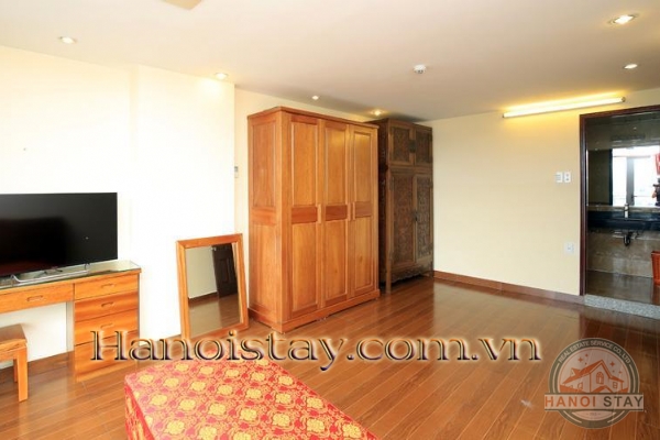Lakefront Three bedroom Apartment Rental in Xuan Dieu st, Tay Ho, *Perfect Sunset 20
