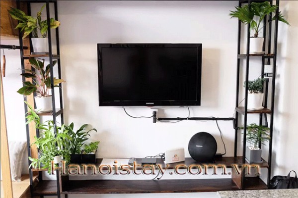 Lakeview Studio Apartment Rental in Truc Bach Area, Ba Dinh, Lovely Balcony 6