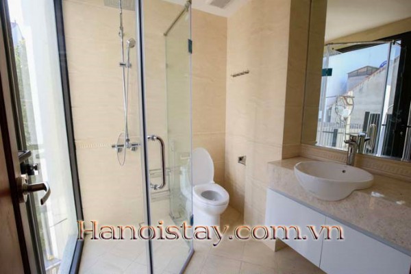 Large 3BR Apartment Direct Lake view in Quan An Area, Center of Tay Ho 1