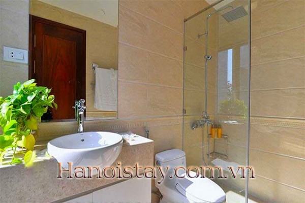 Large 3BR Apartment Direct Lake view in Quan An Area, Center of Tay Ho 4
