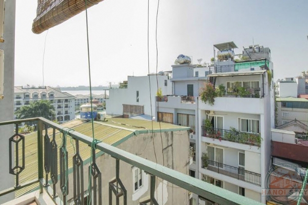 *Large Balcony, Big Living Room 02 BR Apartment for rent in West Lake* 1