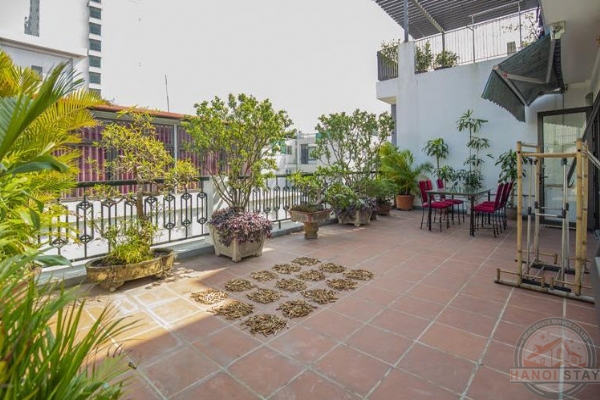 *Large Balcony, Big Living Room 02 BR Apartment for rent in West Lake* 15